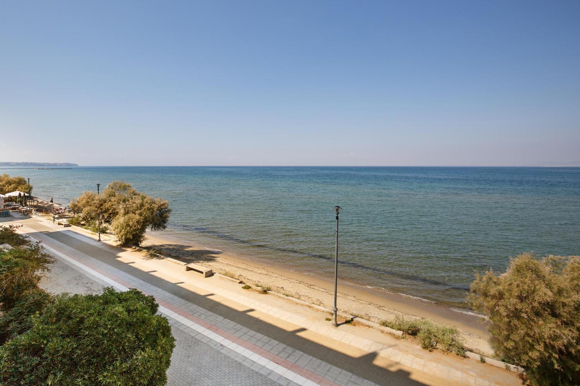 Metaxa Seafront Apartment Peraia  Bagian luar foto
